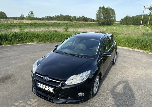 Ford Focus cena 32900 przebieg: 194687, rok produkcji 2014 z Mrozy małe 254